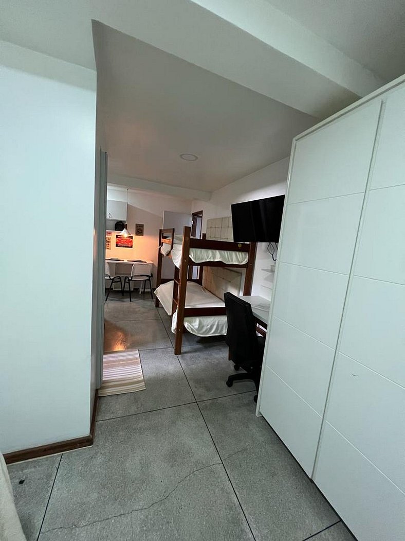 STUDIO 101 | WIFI 600MB | RESIDENCIAL JC, um lugar para fica